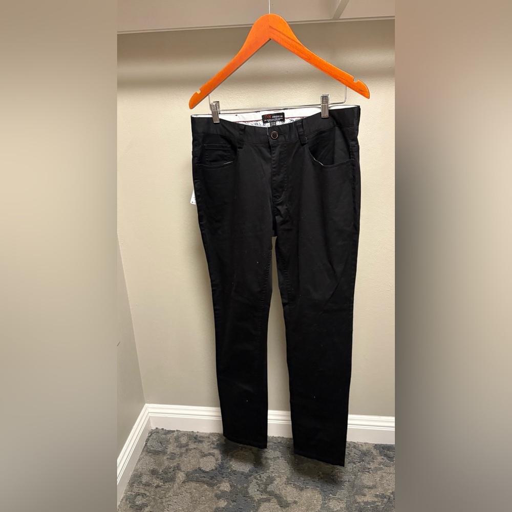 NWT Men's Tailored Recreation Premium Stretch 32x32 Straight/Slim Black Pants